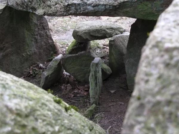 Reisetipp: Großsteingrab bei Lohme auf Rügen