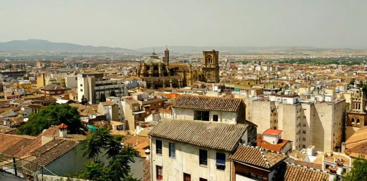 Blick über Granada mit der Kathedrale