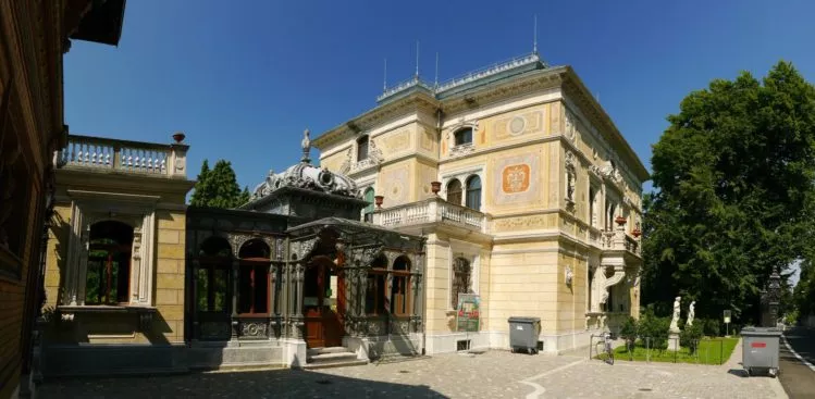 Villa Patumbah in der Zollikerstrasse 128 in Zürich