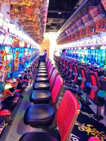 Geldspielhalle in Tokio