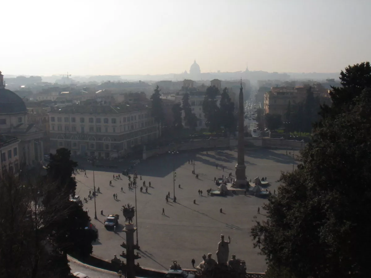 Blick von oben auf den Piazza del Popolo