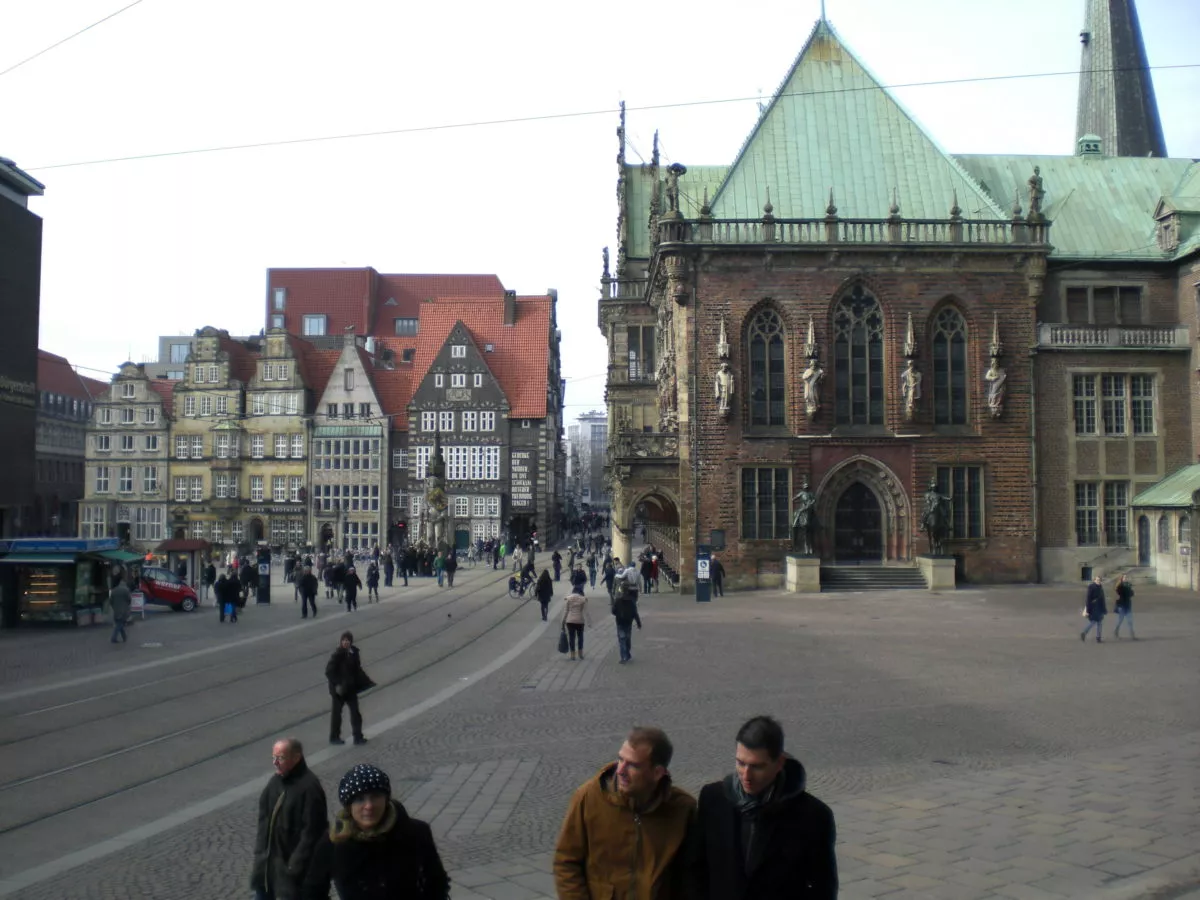 Blick auf dem Bremer Marktplatz in der winzigen Altstadt, mitsamt Rathaus. Sehr charmante Ecke von der Hansestadt!
