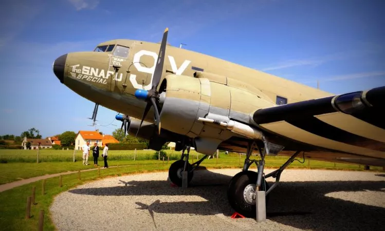 Flugzeug Douglas C-47