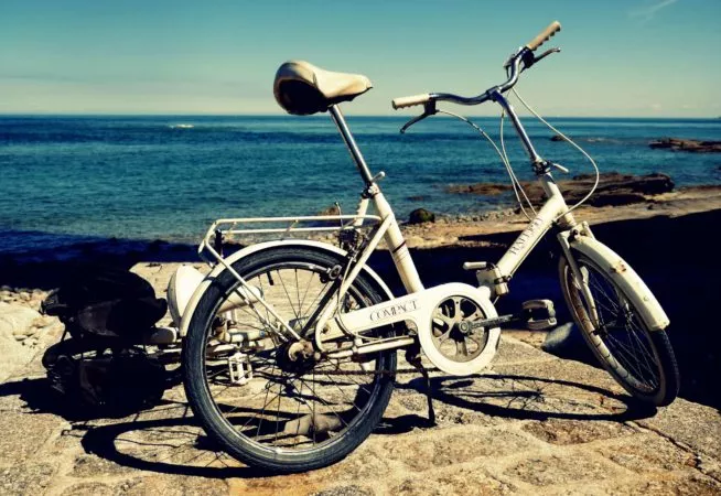 Altes Fahrrad am Meer