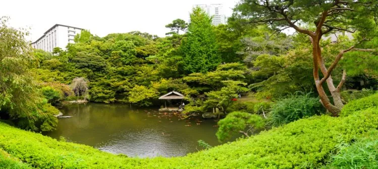 Panorama vom japanischen Garten Happo-en