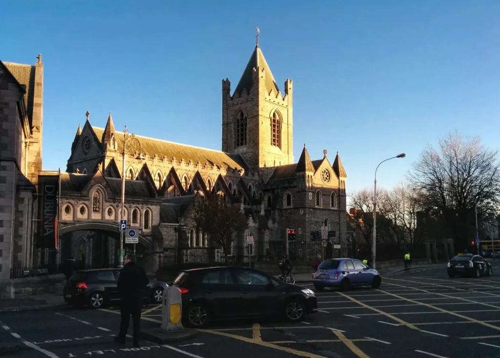 Außenansicht der Christ Church Catedral in Dublin