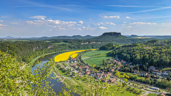 Blick von der Bastei zum Lilienstein im Sommer