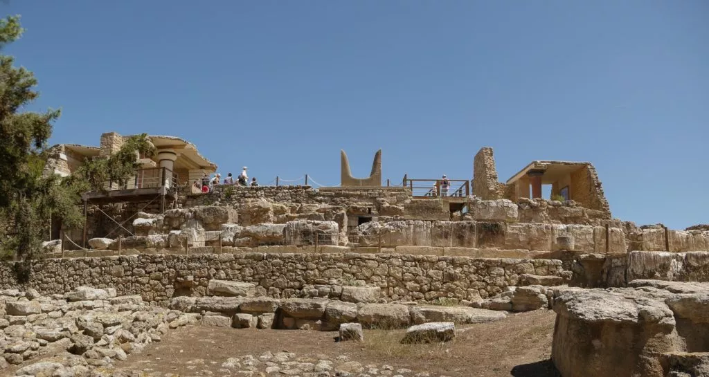 Symbolische Hörner eines Stieres aus Stein beim Palast von Knossos