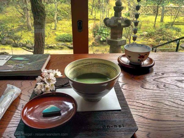 Matcha Tee im Engaku-ji Tempel