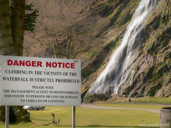 Hinweisschild beim Powerscout Waterfall - Nicht klettern