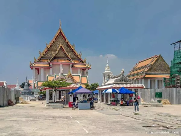 Wat Kalayanamit Woramahawihan in Bangkok