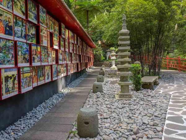 Wand mit Koloniolgeschichte in Japan im Monte Palace Tropical Ga