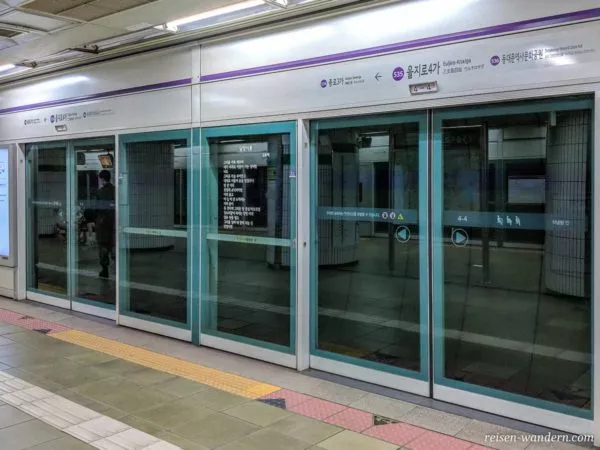Sicherheitsabsperrung bei der Metro in Seoul