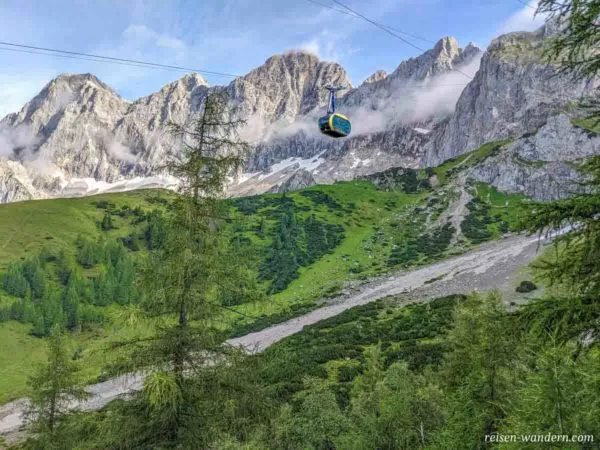 Seilbahn der Gletscherbahn zum Dachstein Gletscher
