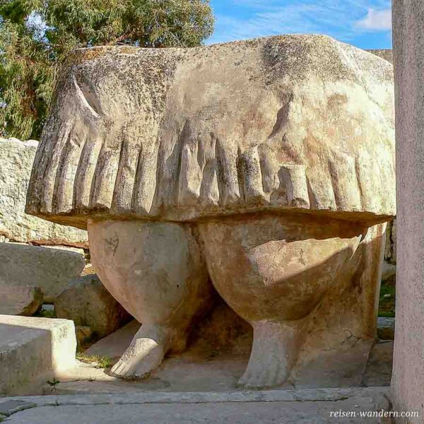 Statue Torso einer Frau in Tarxien Tempel