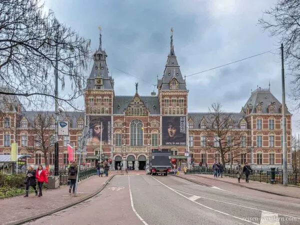 Vorderansicht des Rijksmuseum in Amsterdam