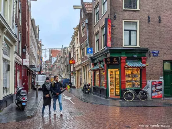 Straße in Chinatown in Amsterdam