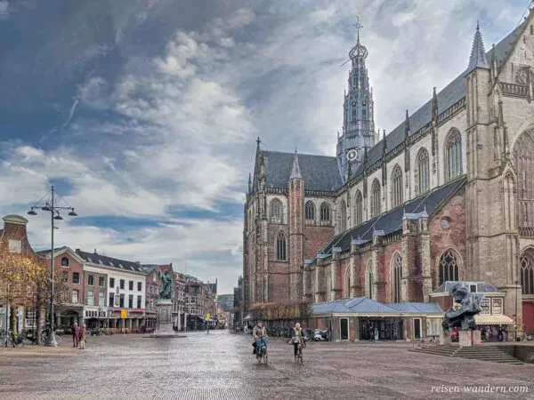 Grote Kerk und Grote Markt in Haarlem