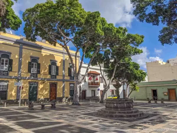 Plaza de Santo Domingo in der Altstadt von Las Palmas
