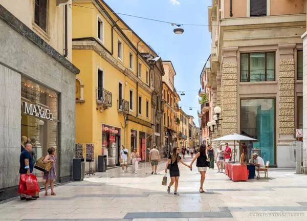 Shoppingsstreet Via Giuseppe Mazzini