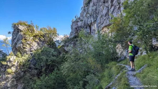 Felsformationen auf dem Abstiegsweg vom Klettersteig Via dell’