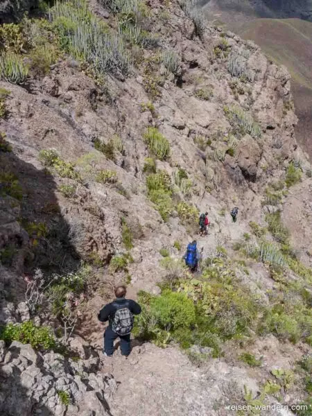 Steiler Abstieg am Roque del Conde