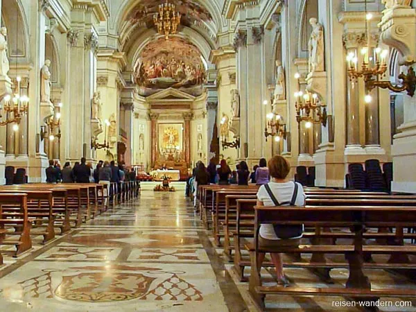 Im Inneren der Kathedrale von Palermo von Palermo